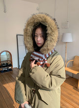 25FW★ [BAONHAUS] Temdi Stripe Pom-Pom Muffler