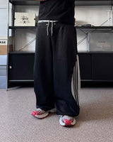 Sagging wide track pants