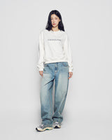25FW WOMAN ラウンドフォントレタリングクロップスウェット クリーム