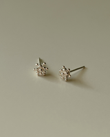 Floral earring (silver)