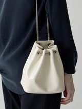 TIWI chain leather bucket bag / Cream Ivory