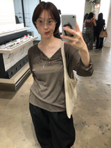 Button henley neck knit