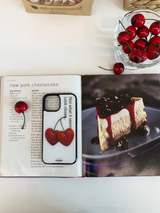 Pretending 03 – Strawberry Case (MagSafe)