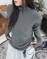 ロードストライプタートルネックTシャツ