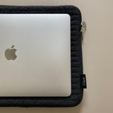 Clam タブレット＆ラップトップケース _ ソフトブラック (13 inch)