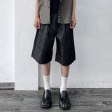 3D Seamed Wide Shorts