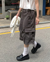Big cargo bermuda pants