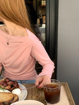 [MADE] Roel le Off-Shoulder Shirring T-shirt