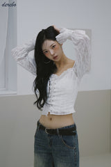daisy punching strap frill blouse