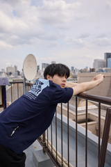 QT8 x USA TAKUMAステイケイションティー (ネイビー)