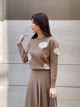 Elu Boucle Flower Lettering Embroidery Knit