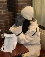 Pinning Angora Short Beanie