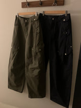 Rover Flap Pocket Back Banding ワイドカーゴロングパンツ (2 Colors)
