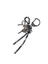 [OBJET] Loveseal rod knotted keyring