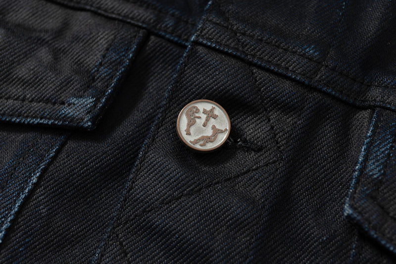 COATED KNIFE-SCRAPED HAND-WIPED DISTRESSED DENIM JACKET