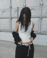 STUD FRILL SLEEVELESS (WHITE)