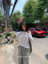 Item Span off shoulder long sleeve tee