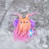 ALIEN PUPPY PIN - Antenna Pie