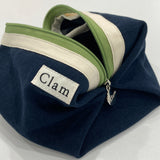 Clam ラウンドポーチ _ ネイビーアンドグリーン
