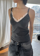 SLIP LACE SLEEVELESS