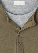 two-tone layered hem tee