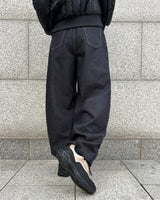 Beg Non-Fade Dart Denim Pants