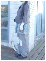 フローラルパッチパンツ