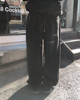 スタッドパンツ