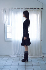 クリームUネックロングスリーブ_ブラック