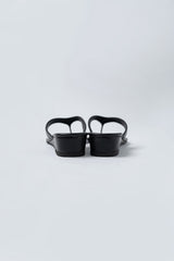 Simple flip-flop_black