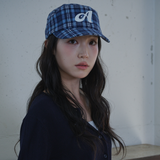 A Logo Check Pillbox Cap (Navy Check)