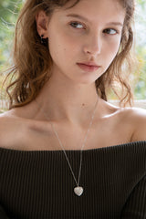 Floral pattern vintage heart long necklace
