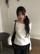 ファズ襟付きリブオフショルダースリット長袖ニット
