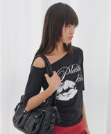 PLASTIC KISS ONE-SHOULDER TOP (BLACK) F26QB051
