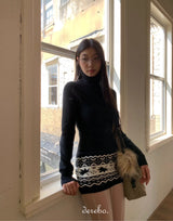 Muse Nordic Turtleneck Line One-Piece Dress