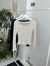 Slim button T-shirt (2 colors)