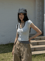 ミュートリボンキャップスリーブTシャツ