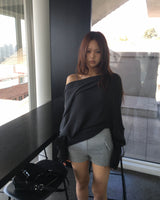 Off shoulder hood knit