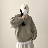 Disco Pop Duc Thick Sleeve Punching V-Neck Knit