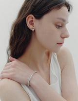 26SS★ [Premium Plating] Essence AB Twist Pave Bangle