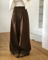 Meld Buckle Pintuck Slacks Pants