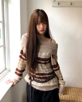ニアストライプオフショルダーオーバーサイズロングスリーブニット