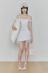 ペタルラッフルドレス white