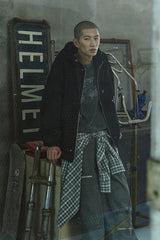 STUD LINE PATTERN HOOD ZIP-UP