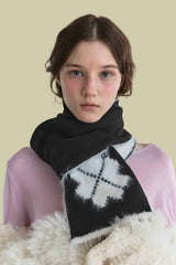 DOUBLE CLOVER MUFFLER IN BLACK