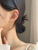 White Flower Ear Cuff / 2 Colors / Cubic Bracelet Spring Daily Point
