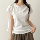 ヘンリーネックスナップレタリングスリムショートスリーブドTシャツ (3 colors)