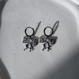 [IZNA Coco Piercing] Melting Ribbon Huggies Piercing - Silver Color