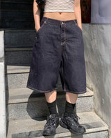 Raw bermuda pants