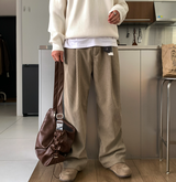 ヨギス ワイドフィット シングルタック コーデュロイパンツ